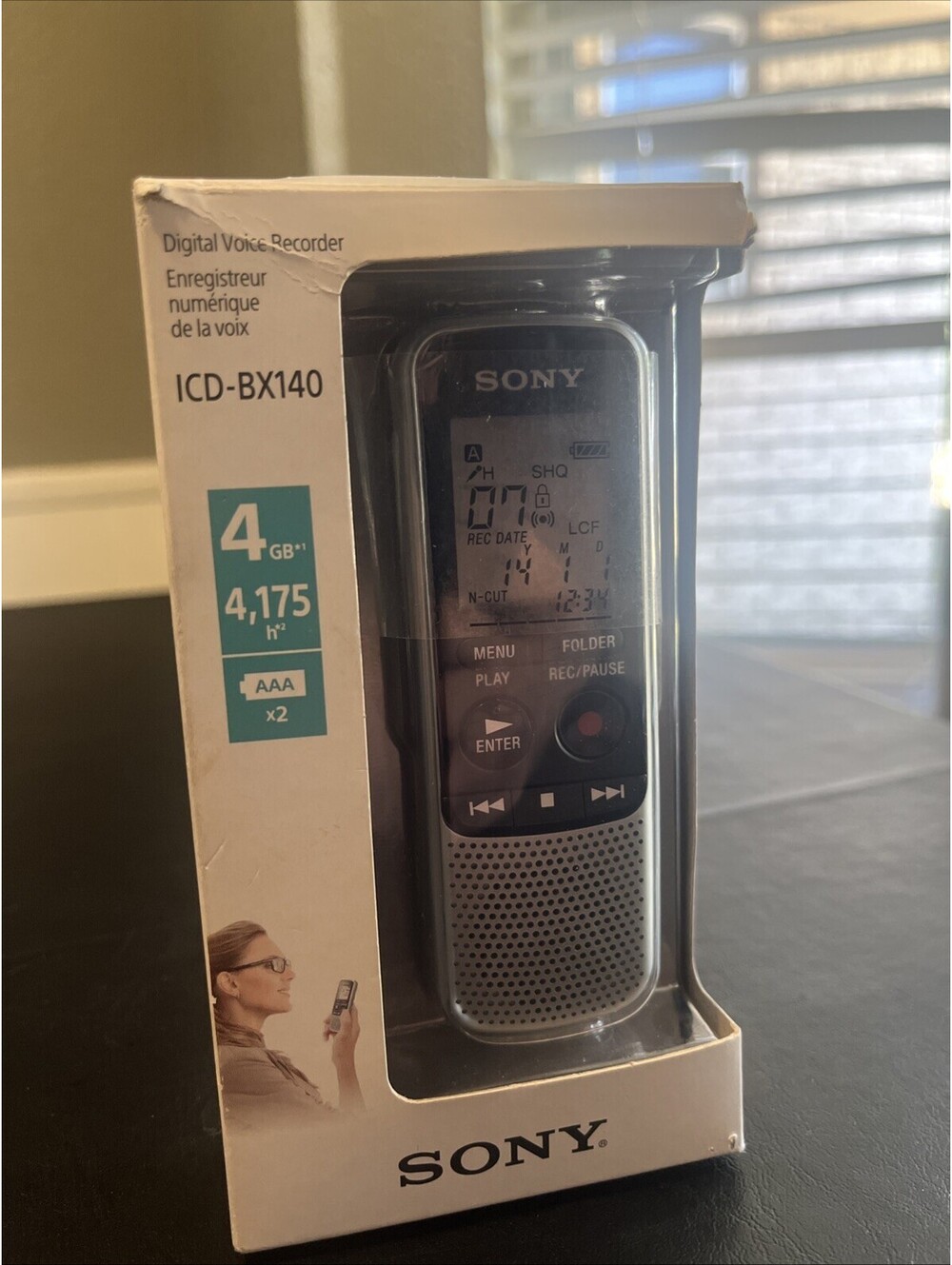 Sony 4GB Digital Voice Recorder Model ICD-BX140 - Box & Manual Included - Clean